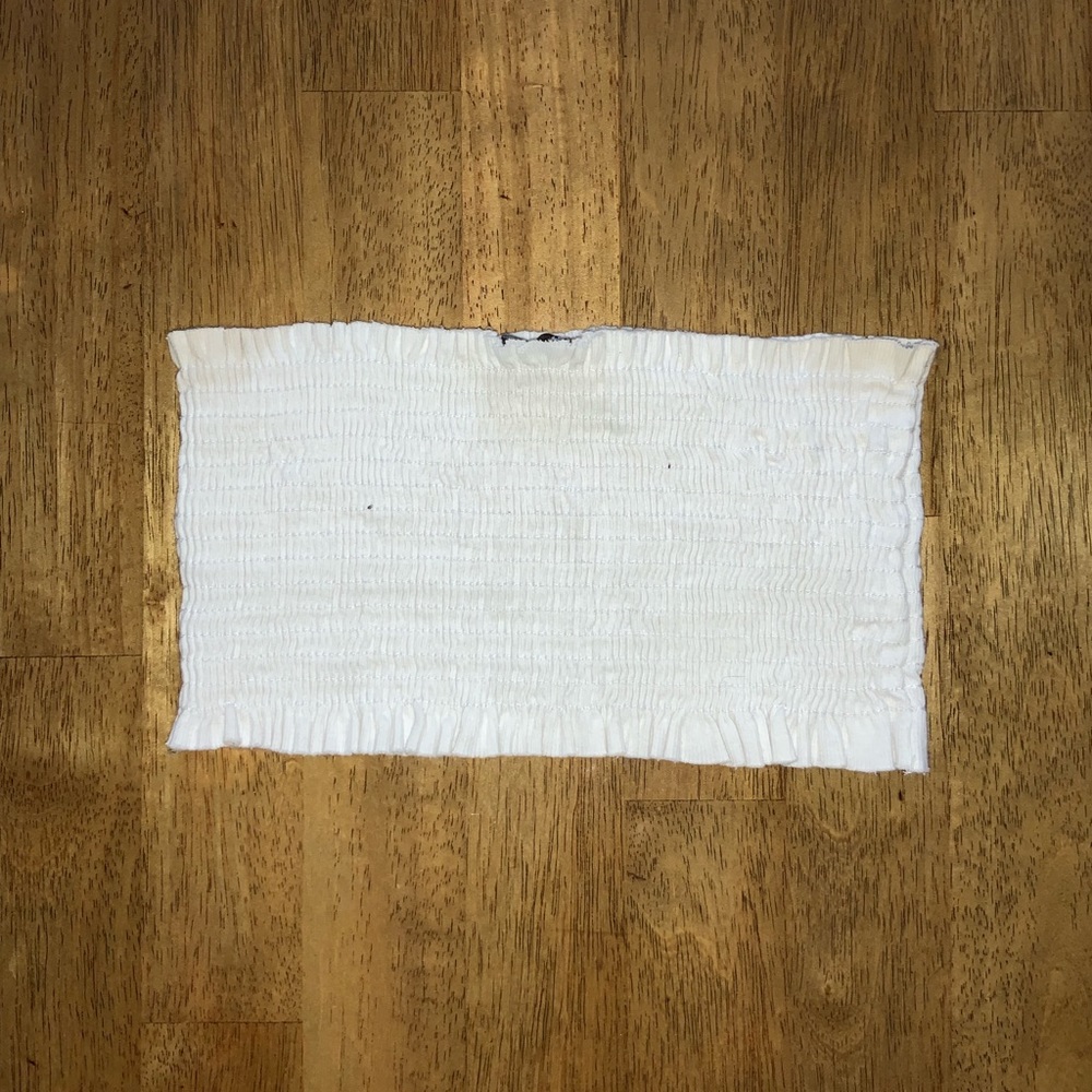 AKIRA White Ribbed Tube Top